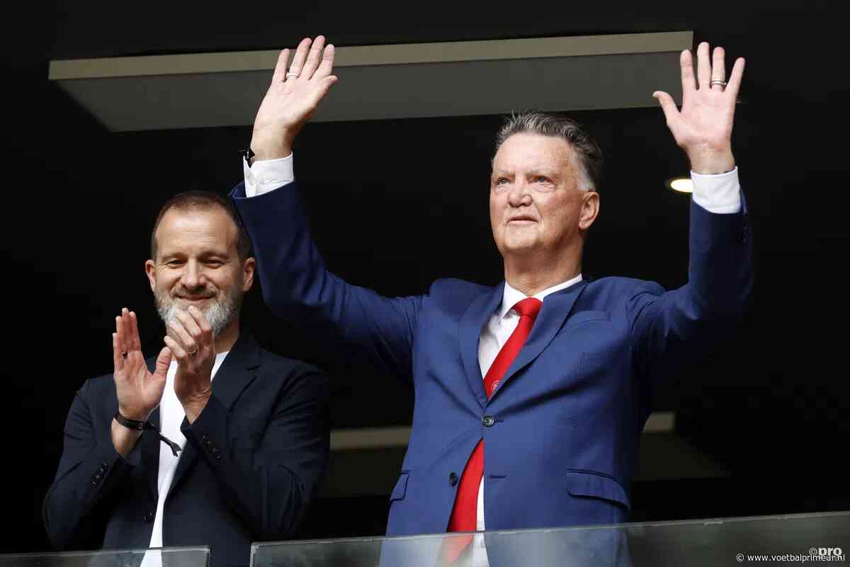 Van Gaal zorgt voor opmerkelijk moment: 'Ik ben hetero, ik ben geen homo'
