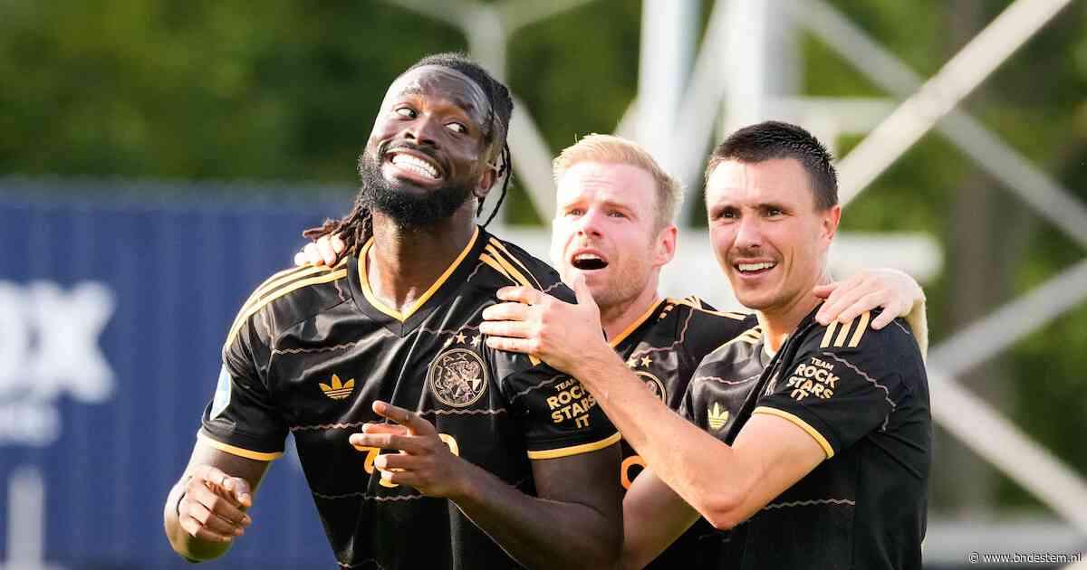 Ajax boekt simpele zege op Telstar in aanloop naar kraker tegen PSV