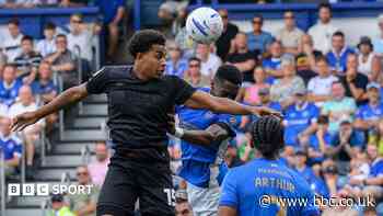 QPR forward Lloyd signs new contract