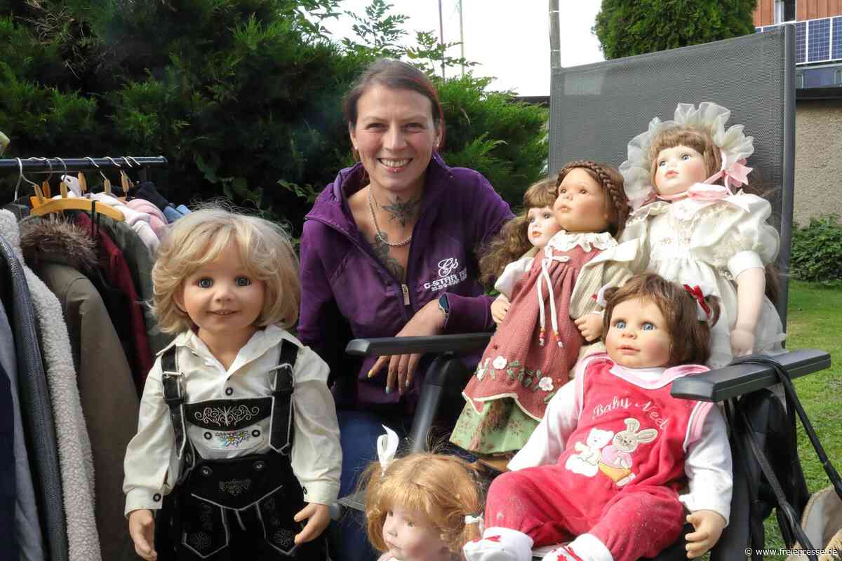 Ein Dorf im Erzgebirge als großer Flohmarkt: Ein neues Zuhause für Omas Puppen gesucht
