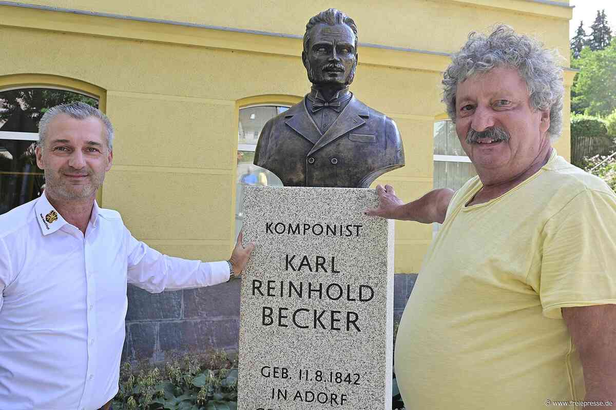 Feierliche Enthüllung: Konditormeister stiftet Denkmal für den „Mozart von Adorf“