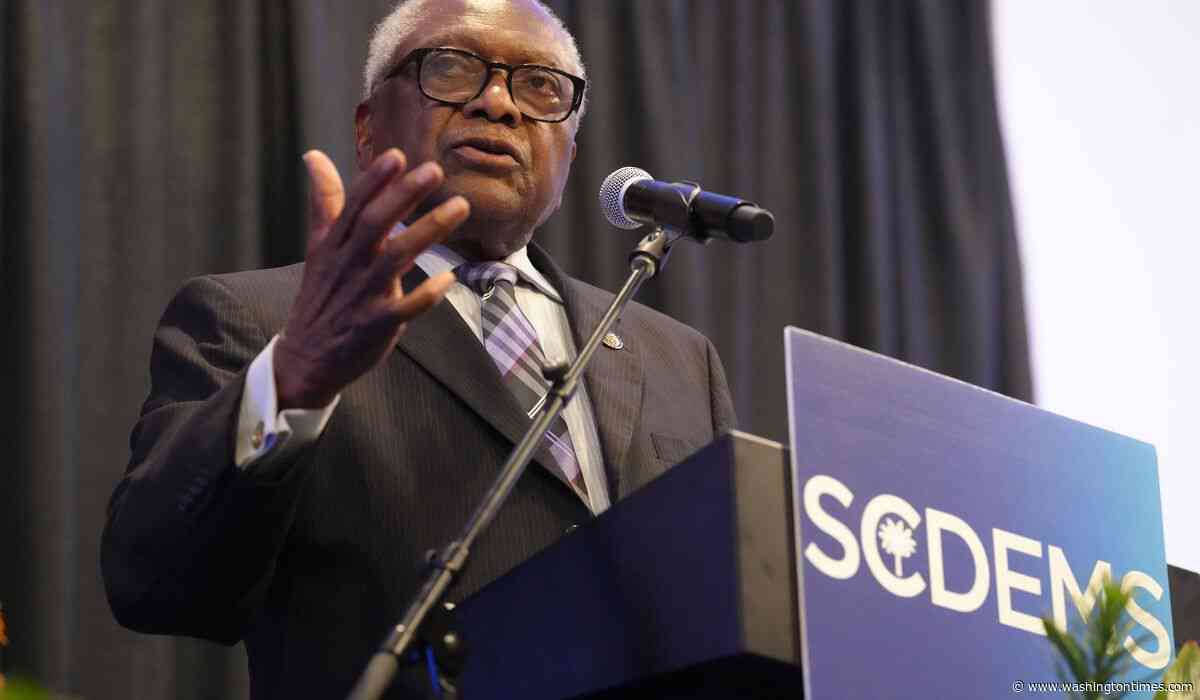 Rep. Jim Clyburn says Democrats could impeach Trump if they win the House in midterm elections