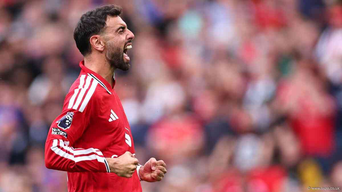 Man United hit sorry Ipswich for five