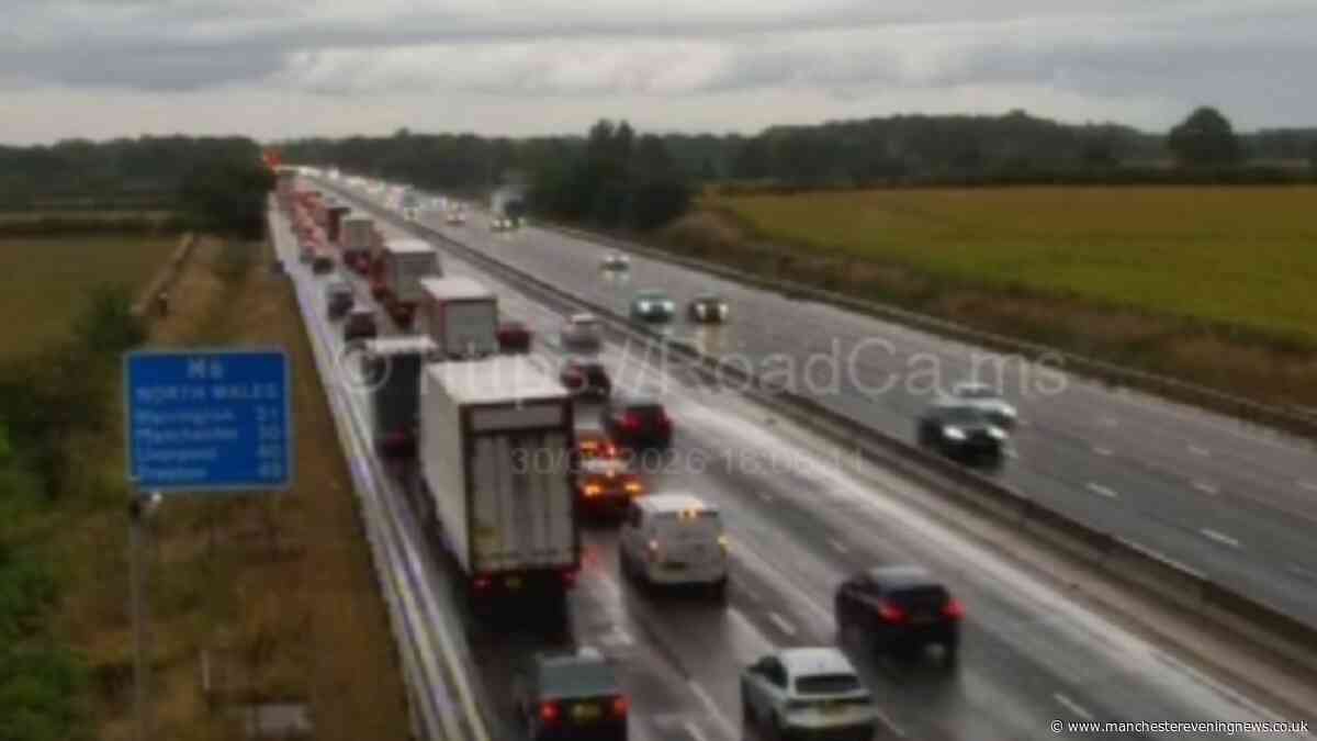 M6 traffic RECAP as crash in Cheshire causes 60 minute delays