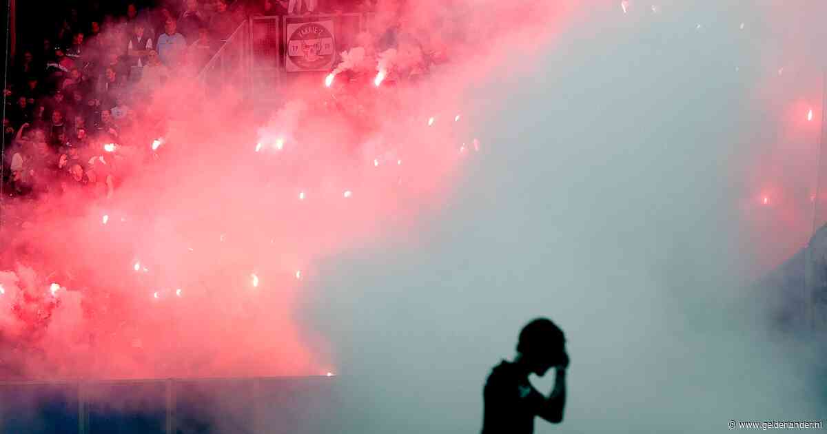 Slachtoffer vuurwerk Feyenoordfans heeft blijvende gehoorschade: ‘Hij is er erg emotioneel onder’