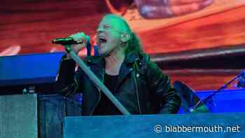 BRUCE DICKINSON: IRON MAIDEN 'Crossed The Lake Of Ontario' To Get To Toronto Concert