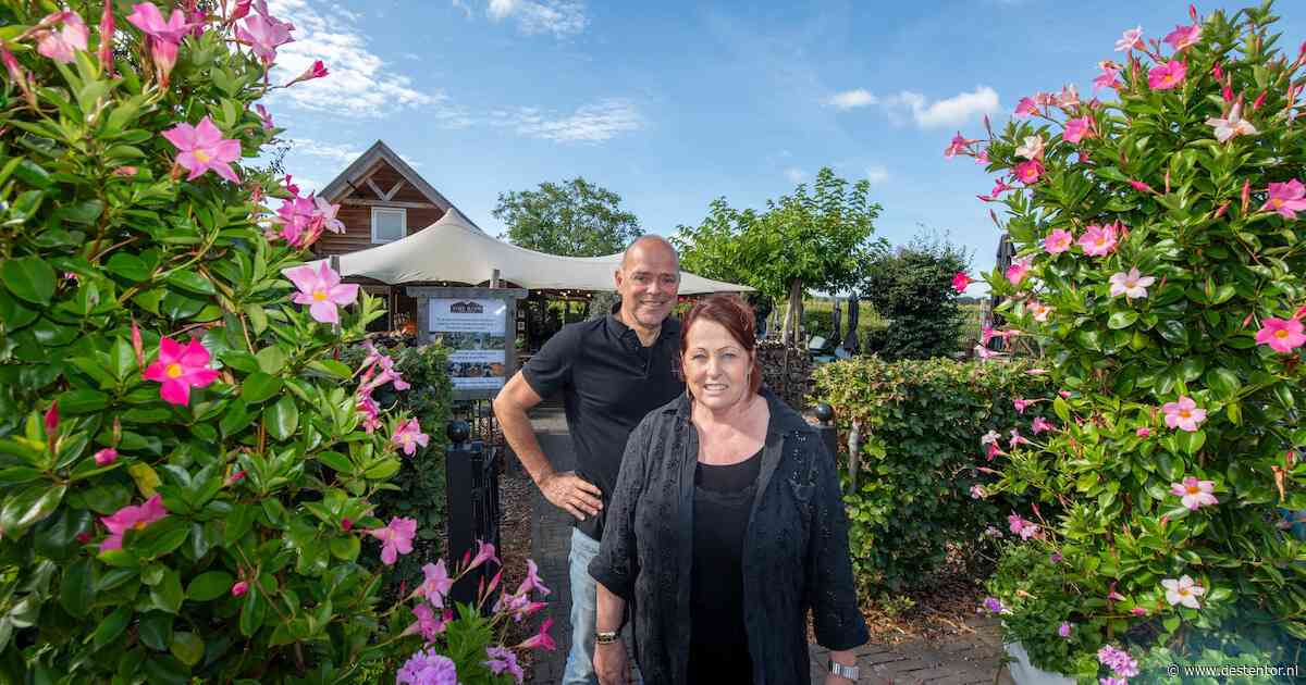 Met pijn in het hart sluit Hetty (61) de deuren van haar theehuis: ‘Hadden huilende gasten op het terras’