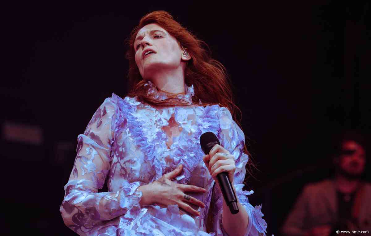 Florence + The Machine call on crowd to “put your phones the fuck away” and “experience” set during Reading 2026 headline set