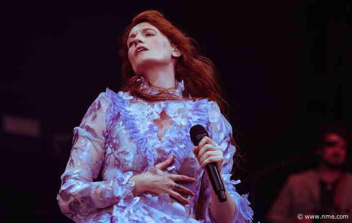 Florence + The Machine call on crowd to “put your phones the fuck away” and “experience” set during Reading 2026 headline set