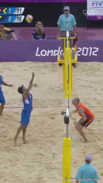 Perfectly placed. 😎 #Olympics #BeachVolleyball #London2012