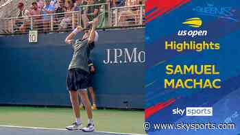 Super Samuel storms to first Grand Slam main draw win!