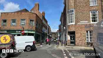Traders call for action over street drinking