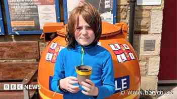Boy to visit lifeboat stations in teacher's memory