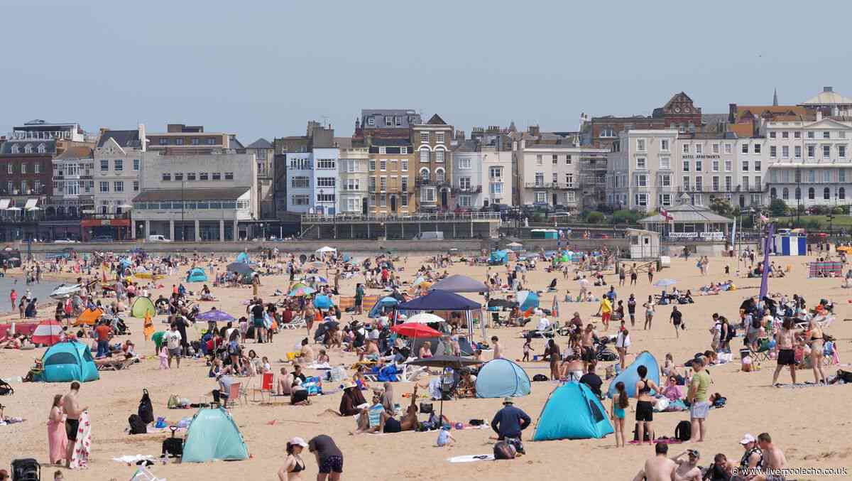 Bank holidays remaining in UK for 2026 after today including date change and when they fall in 2027