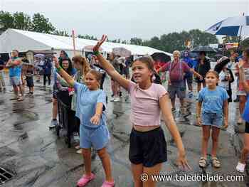 Rain doesn't stop crowds from celebrating iconic Toledo festival