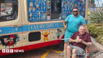 Care home resident relives ice cream vendor memories
