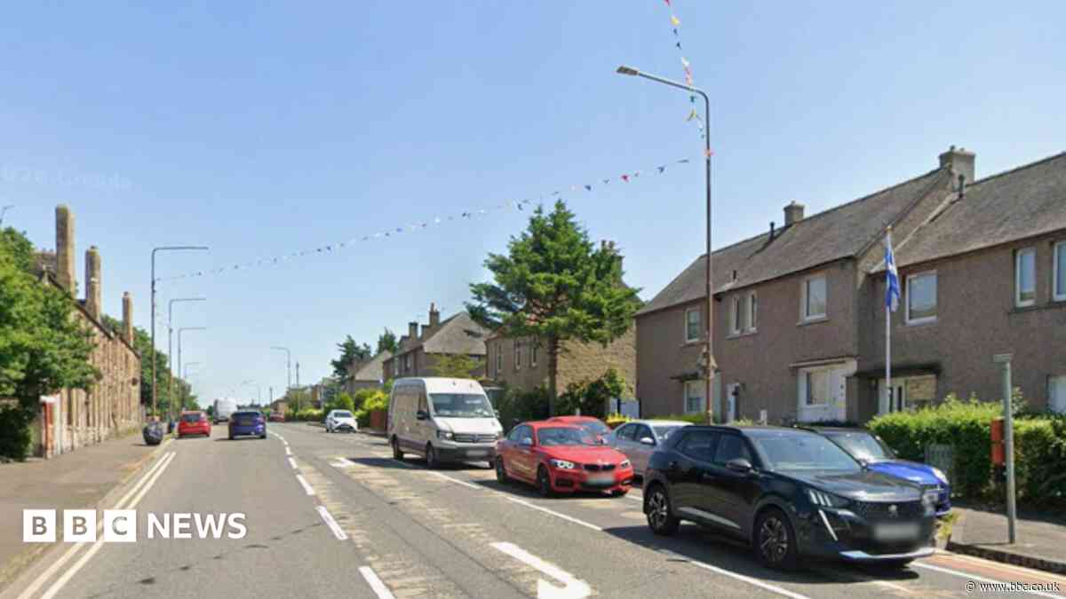 Pedestrian dies after suspected hit-and-run in Linlithgow