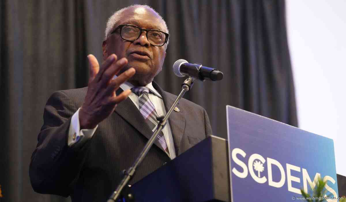 Clyburn says Democrats could impeach Trump if they win the House in midterm elections