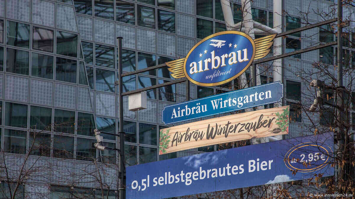 Jubiläum am Flughafen: Brauerei in Oberbayern schenkt Bier für zwei Euro aus