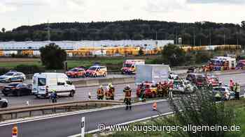Unfall mit mehreren Fahrzeugen auf der A8 bei Günzburg sorgt für lange Staus