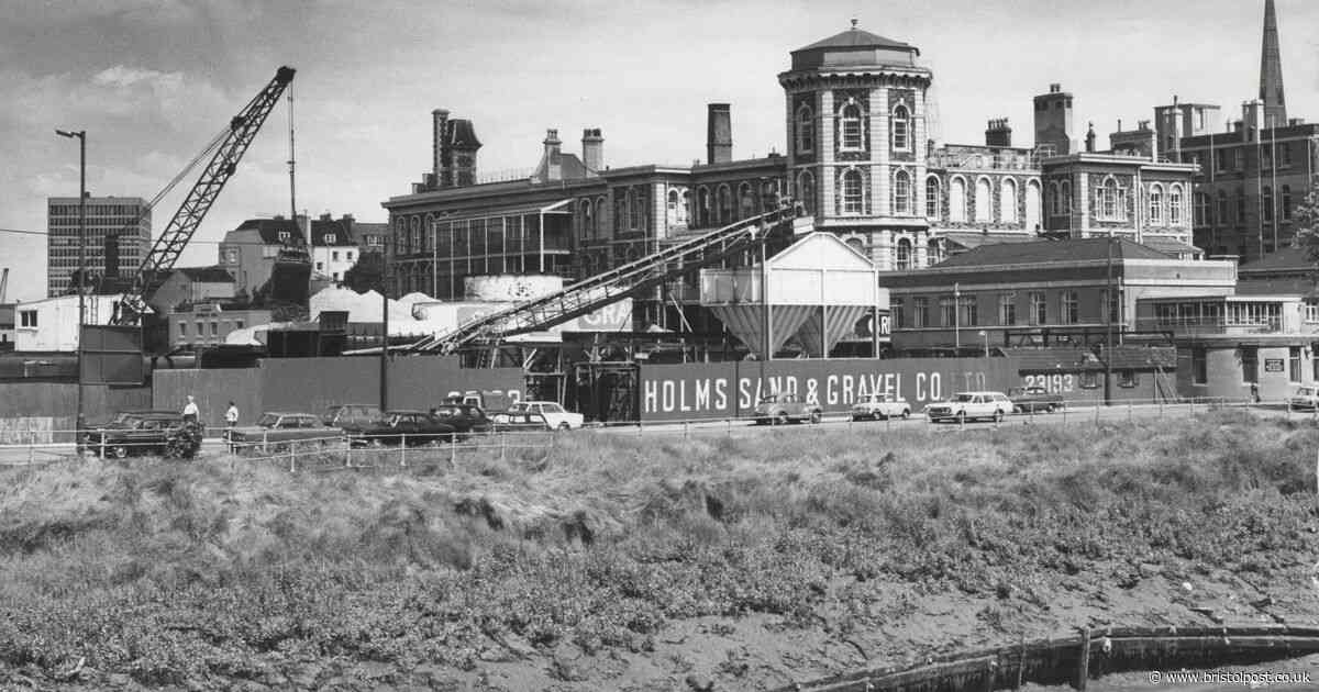 Bristol in the 1970s: Nostalgia photos of the city and car-clogged Broadmead