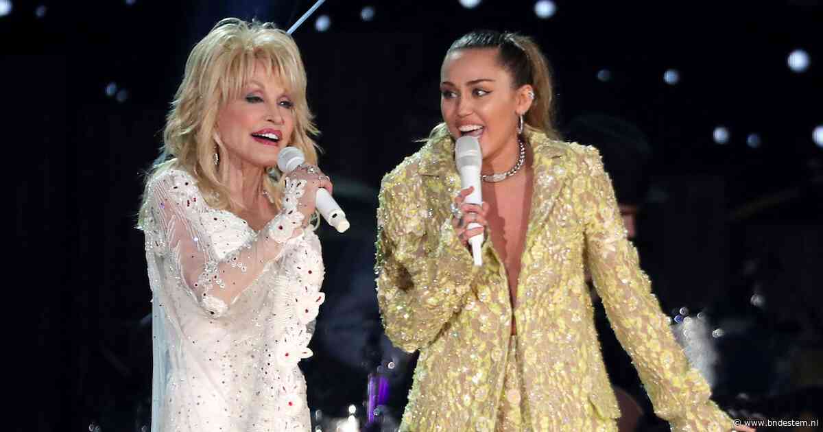 Miley Cyrus lijkt identiteit om te gooien na laatste gesprekken met Dolly Parton: in rijtje met Cher, Adele en Beyoncé