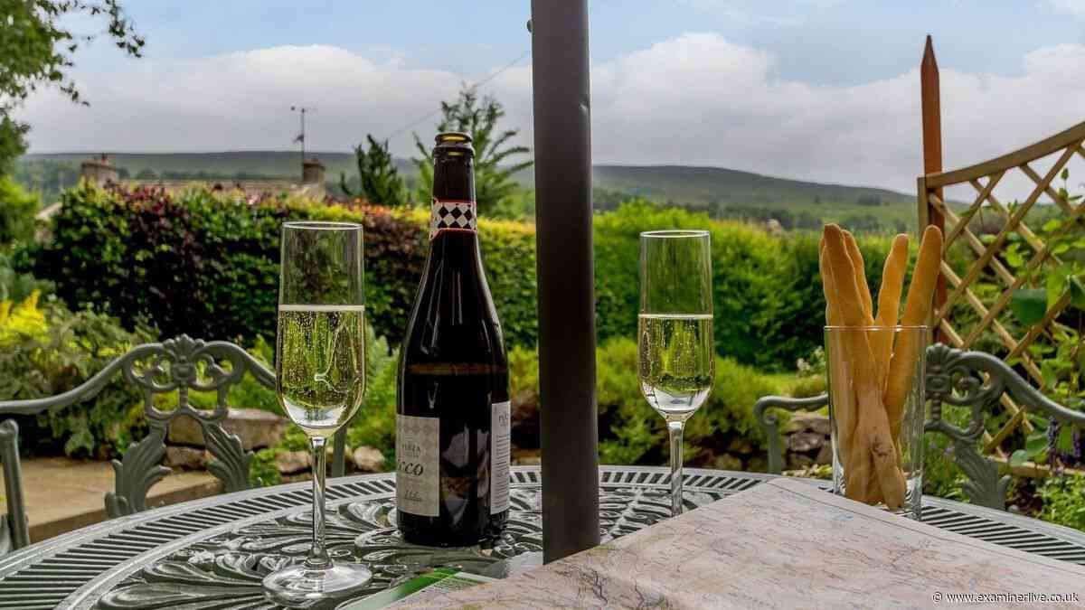 Visitors praise cottage in 'charming' Yorkshire village with 'views across the hills'