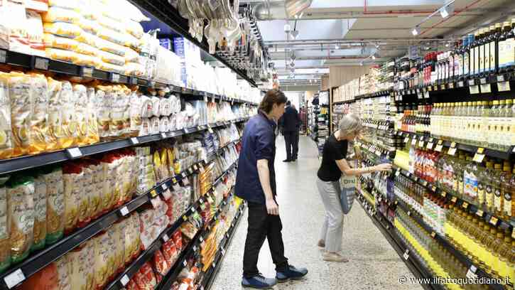 Con guerre e crisi climatica i prezzi del cibo sono esplosi del 29% in cinque anni: per il caffè +50%, olio a +49%. Salasso anche su voli e spese per la casa