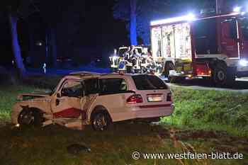 Laerstraße in Versmold: Autofahrer stirbt bei schwerem Kreuzungsunfall