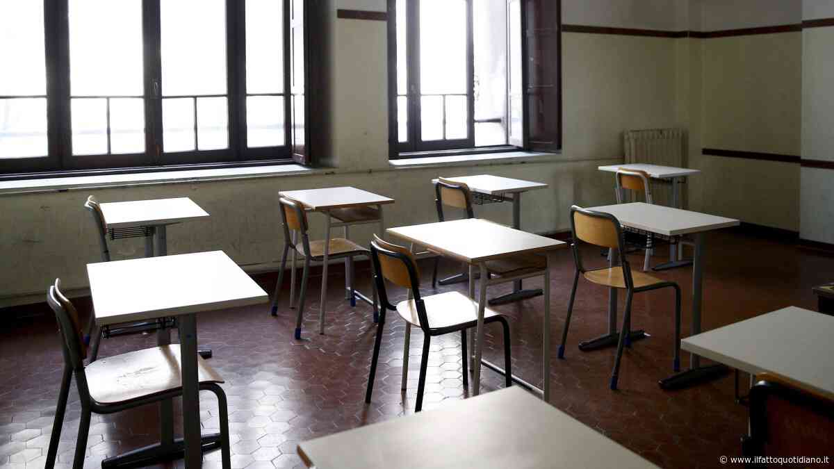 Presidi, meno reggenze ma carichi di lavoro record: “Un dirigente che lavora in due scuole costa meno, ma a pagare sono studenti e docenti”