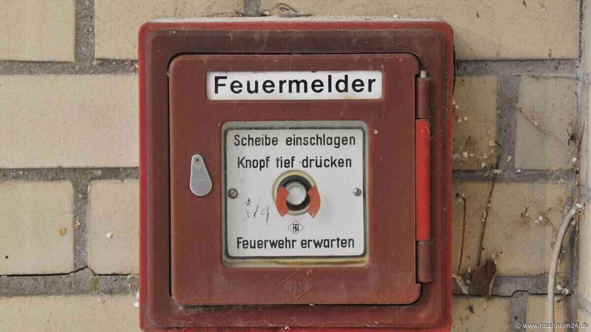 Denkbar dummer „Spaß“ endet mit Feuerwehreinsatz – und hat Nachspiel für Verursacher (25/29)