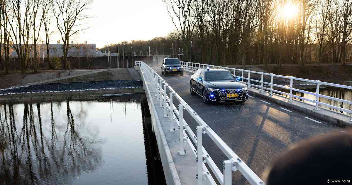 Voetgangers liepen nog over brug voor transport van topcriminelen
