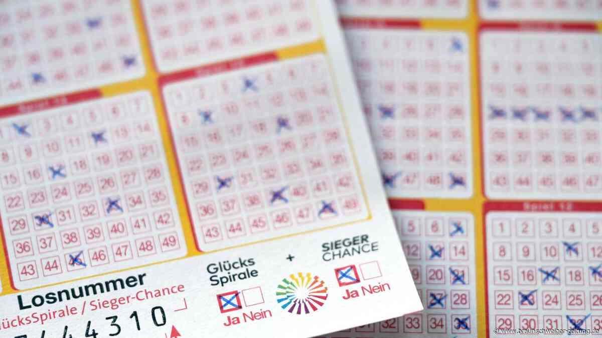 Große Freude: Glückspilz aus Salzgitter gewinnt 100.000 Euro
