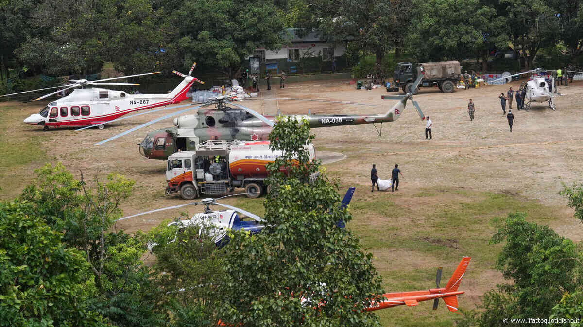 Nepal, quasi mille lavoratori intrappolati nei tunnel idroelettrici. Dispersi salgono a 4.247, oltre 900 i morti. Allerta nuove inondazioni