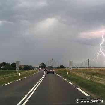 Code geel: vanmiddag onweer en veel regen verwacht in Overijssel