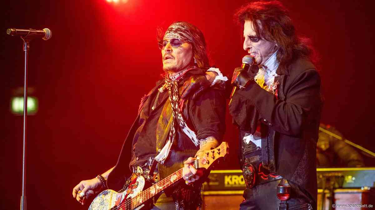 Hollywood Vampires in Hamburg: Rock-Euphorie mit Johnny Depp und Alice Cooper