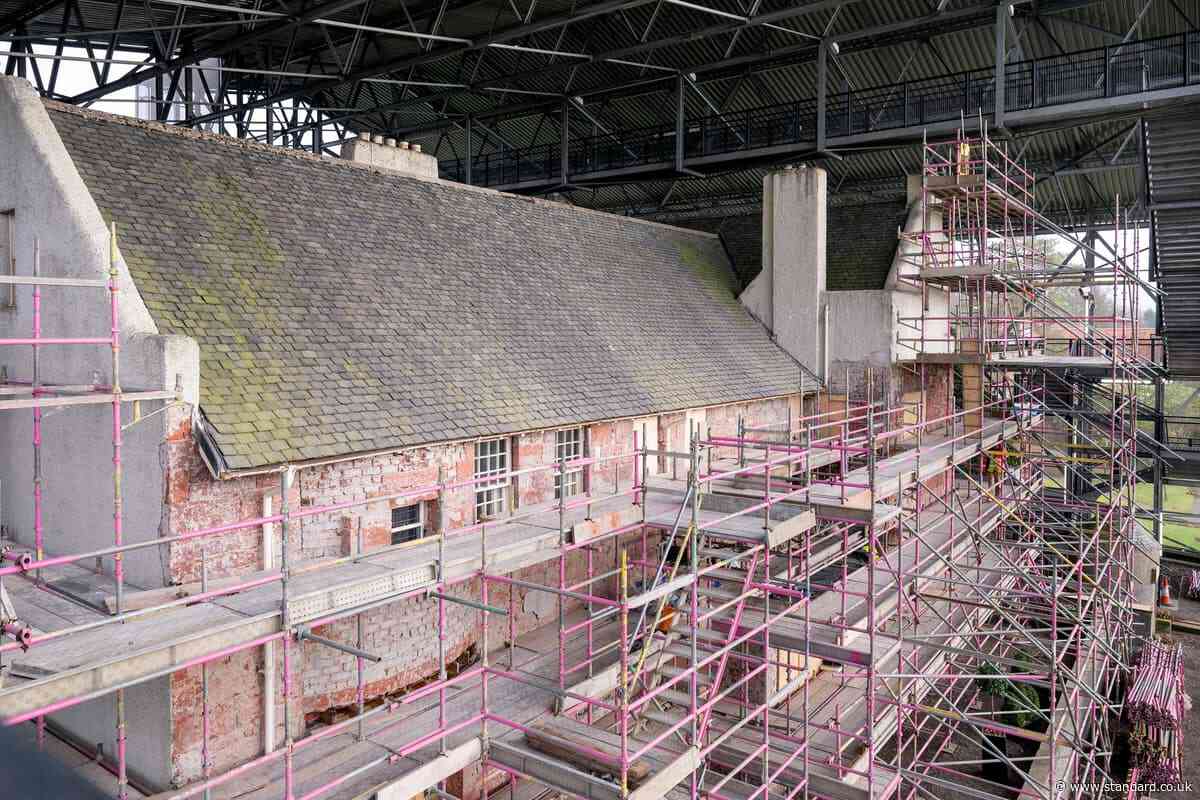 Milestone moment as roughcast removed from Charles Rennie Mackintosh Hill House