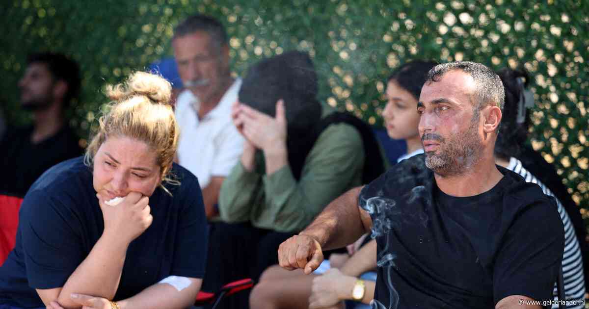 ‘Ik liet haar niet los’: moeder vertelt over laatste momenten met vermiste dochter na veerbootramp voor Cyprus