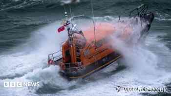 Search for missing French fishermen called off