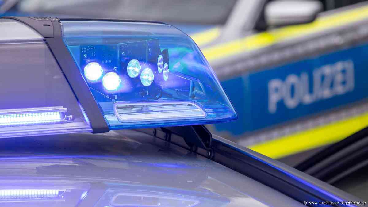 Beinahe-Unfall führt zu Streit – Betrunkener randaliert auf der Wache