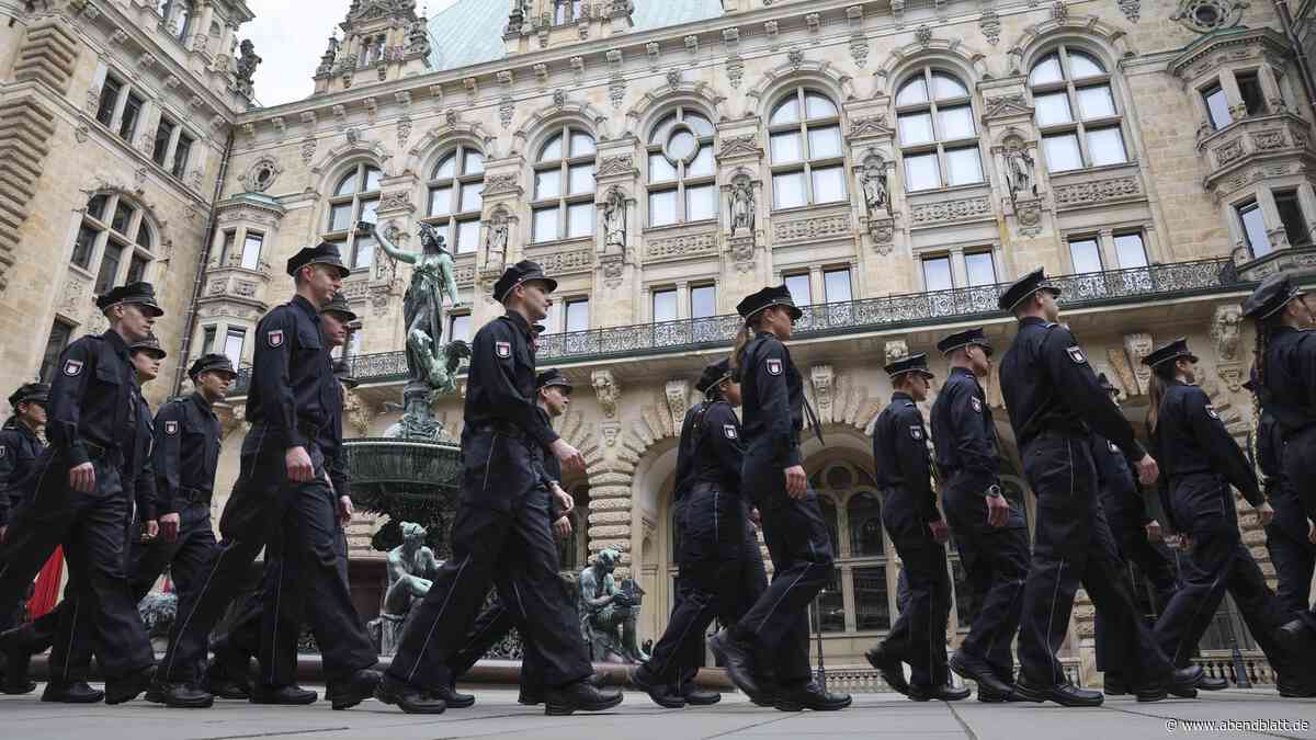 Hamburgs Beamte sollen später in den Ruhestand gehen – um welche Berufe es geht