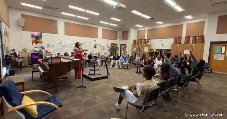 Cobb County educator, opera singer named Teacher of the Year: "I wanted to reach more people"