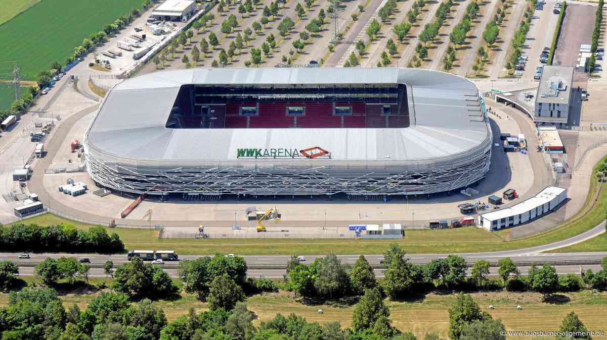 Im FCA-Stadion geraten Fans am Essensstand aneinander