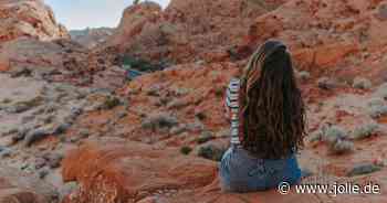 Frisurentrend für den Herbst: Stylische „Canyon Waves“ sorgen für lässiges Volumen