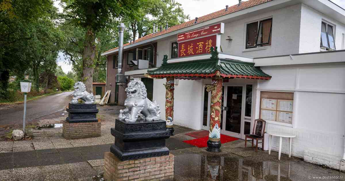 De Lange Muur in Holten op slot, omdat benodigde vergunning nog steeds niet is verleend