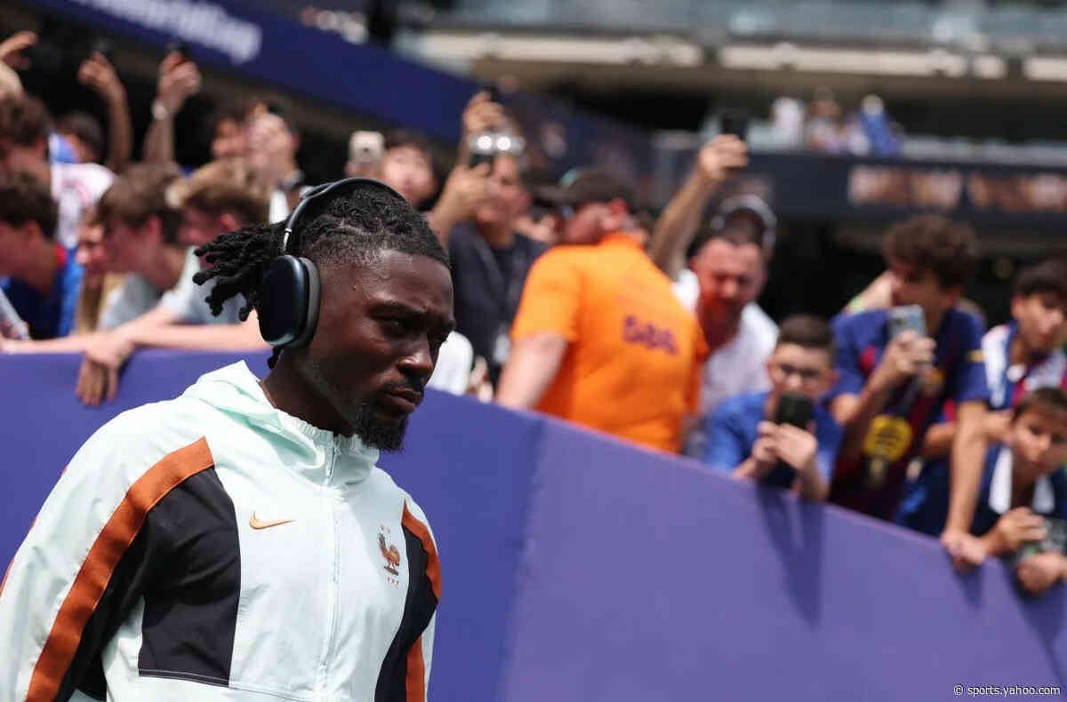 Chelsea made contact with Roma midfielder Manu Koné’s representatives