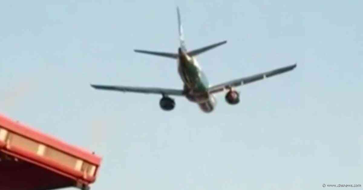 Passenger jets pass extremely close to Cape Town rugby stadium in flyover