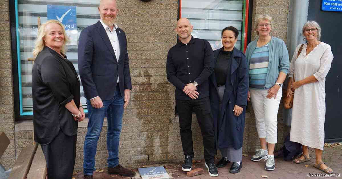 Welzijn Velsen en Beverwijk beginnen met rookvrije zones bij buurthuizen en wijkcentra