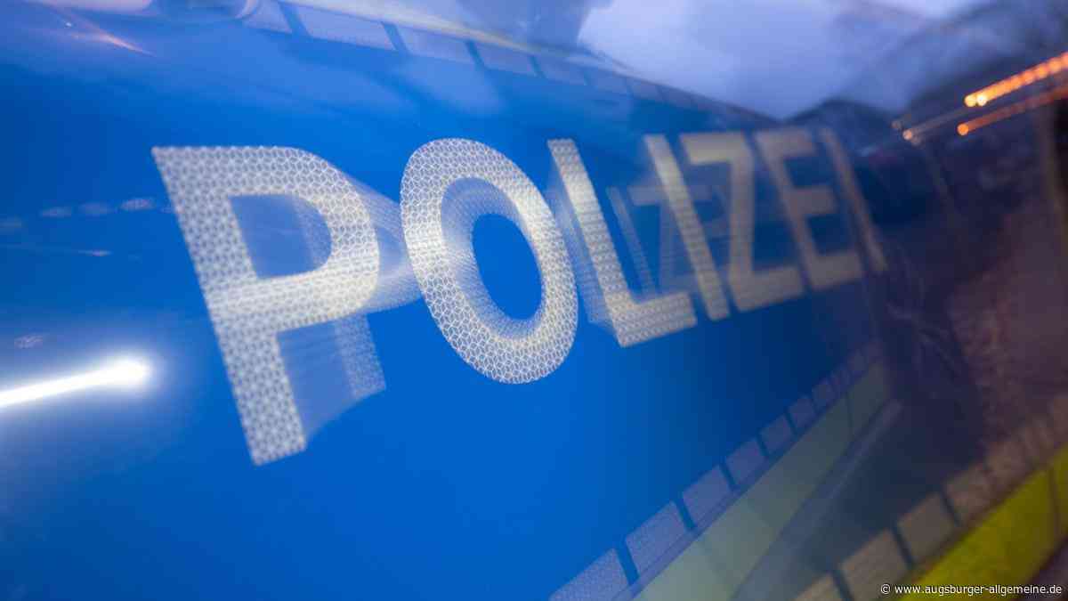 Unbekannte überfallen 15-Jährigen an Bushaltestelle in Haunstetten