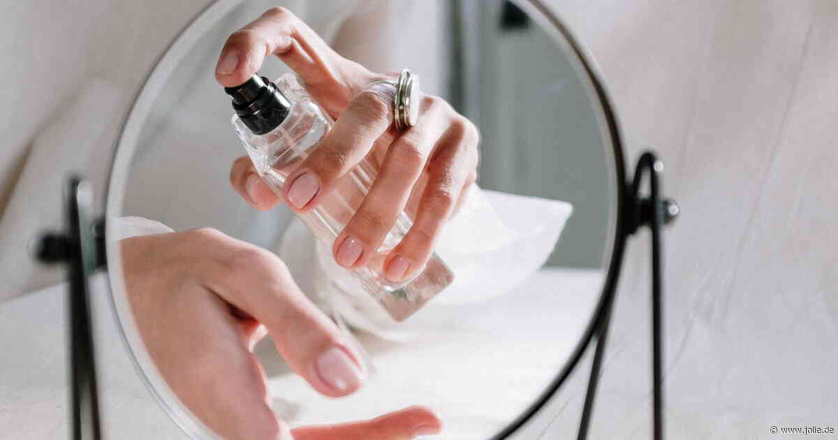 3 Parfum-Tricks unserer Beauty-Redakteurin, mit denen man noch besser riecht